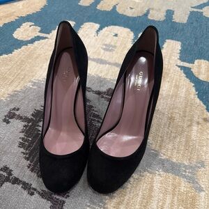 Gucci Black Suede Women's Classic Wedges.
